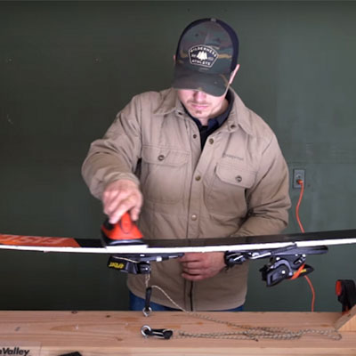 How to wax skis at home